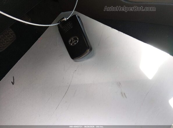 3TMCZ5AN0JM138565 2018 TOYOTA TACOMA Красный Вид панели приборов