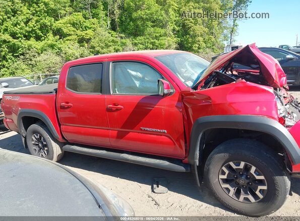3TMCZ5AN0JM158573 2018 TOYOTA TACOMA Red Rear interior view