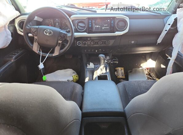 3TMCZ5AN0KM275538 2019 TOYOTA TACOMA Белый Вид панели приборов