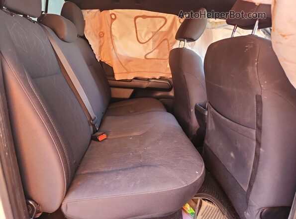 3TMCZ5AN0KM275538 2019 TOYOTA TACOMA Белый Вид задних сидений