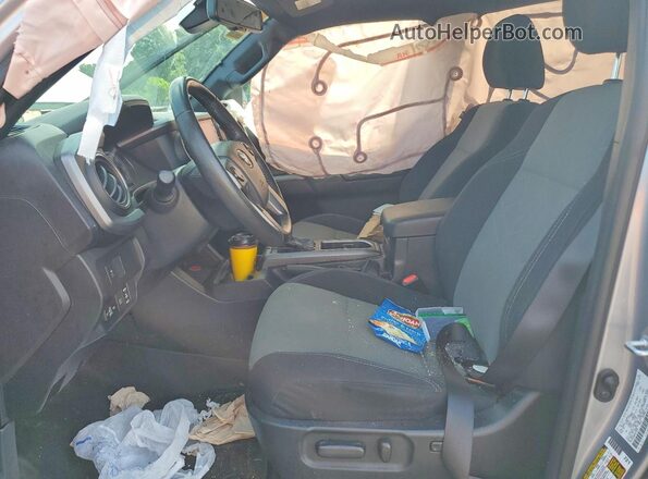 3TMCZ5AN0MM399991 2021 TOYOTA TACOMA Silver Вид салону спереду