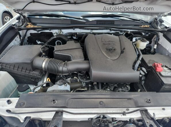 3TMCZ5AN0PM616735 2023 TOYOTA TACOMA White უკანა სალონის ხედი