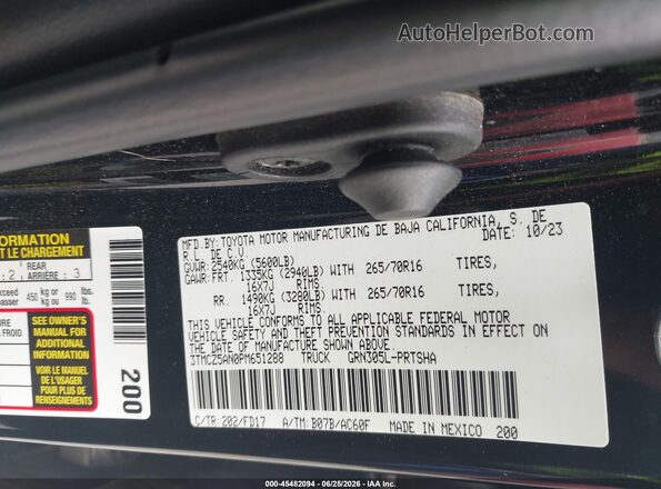 3TMCZ5AN0PM651288 2023 TOYOTA TACOMA Black Widok komory silnika
