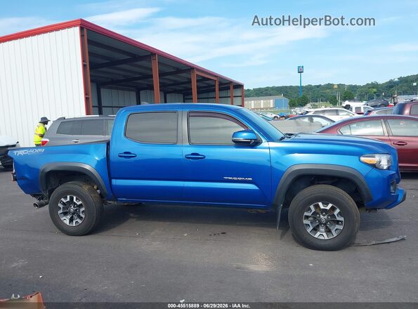 3TMCZ5AN1JM181554 2018 TOYOTA TACOMA Синий Вид панели приборов