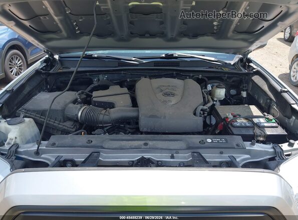 3TMCZ5AN1KM214022 2019 TOYOTA TACOMA Silver Rear view