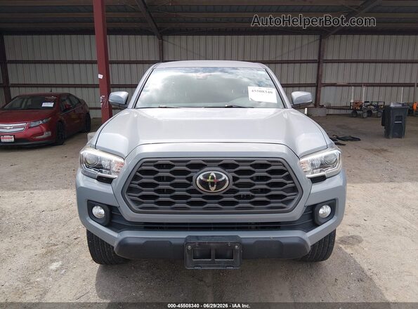 3TMCZ5AN1LM302358 2020 TOYOTA TACOMA Серый Вид задней части салона