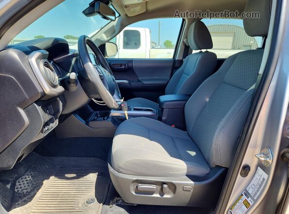 3TMCZ5AN1LM363547 2020 TOYOTA TACOMA Silver Widok wnętrza z przodu