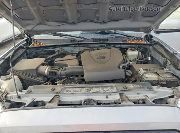 3TMCZ5AN2JM134744 2018 TOYOTA TACOMA Gray Vista interior trasera