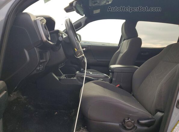 3TMCZ5AN2JM134744 2018 TOYOTA TACOMA Gray Vista interior delantera