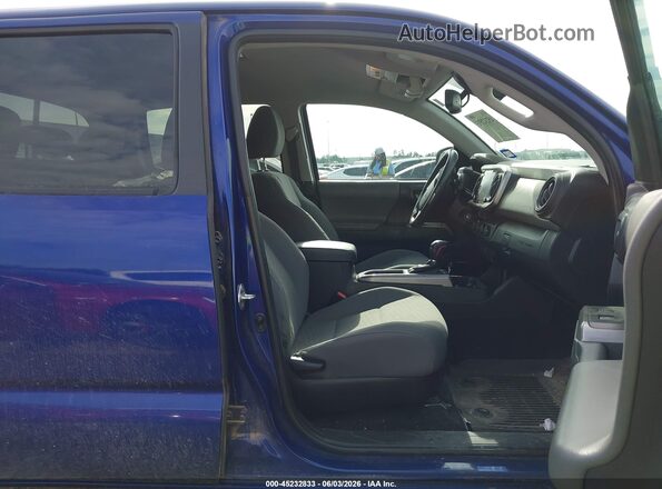 3TMCZ5AN2NM507934 2022 TOYOTA TACOMA Blue Vista interior delantera
