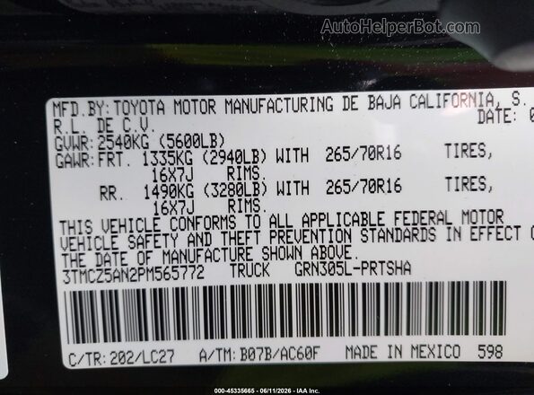 3TMCZ5AN2PM565772 2023 TOYOTA TACOMA Black Vista del compartimento del motor