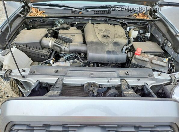 3TMCZ5AN2PM647890 2023 TOYOTA TACOMA Silver Widok wnętrza z tyłu