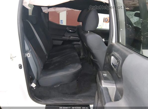 3TMCZ5AN4JM134843 2018 TOYOTA TACOMA White VIN კოდის სტიკერის ხედი