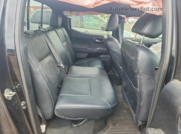 3TMCZ5AN4JM177515 2018 TOYOTA TACOMA Black Հետևի նստատեղերի տեսք