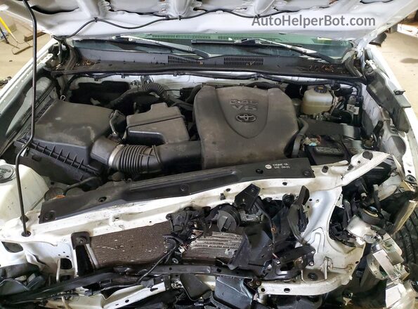 3TMCZ5AN4KM269581 2019 TOYOTA TACOMA White 