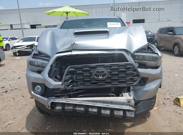 3TMCZ5AN4NM464522 2022 TOYOTA TACOMA Gray Widok wnętrza z tyłu