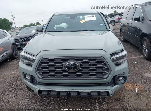 3TMCZ5AN4NM504355 2022 TOYOTA TACOMA Green Вид задньої частини салону