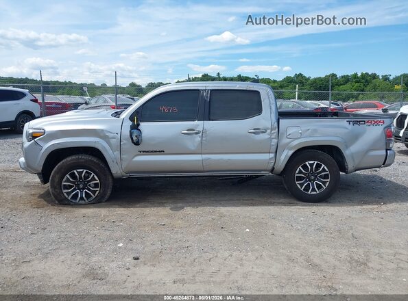 3TMCZ5AN4PM651004 2023 TOYOTA TACOMA Silver Widok wnętrza 360 stopni