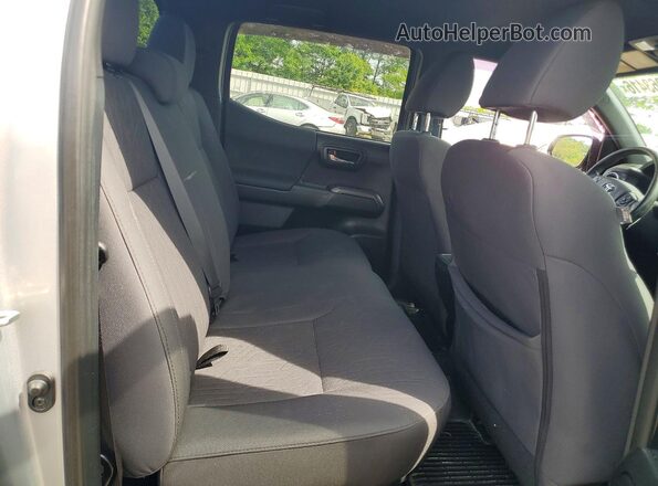 3TMCZ5AN5JM149299 2018 TOYOTA TACOMA Silver უკანა სავარძლების ხედი