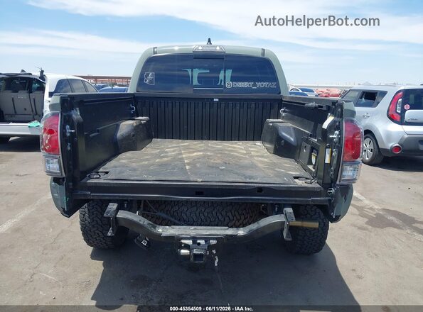 3TMCZ5AN5PM559111 2023 TOYOTA TACOMA Gray Widok z przodu