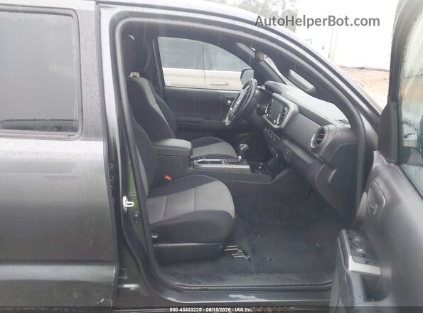 3TMCZ5AN5PM627987 2023 TOYOTA TACOMA Gray Widok wnętrza z przodu