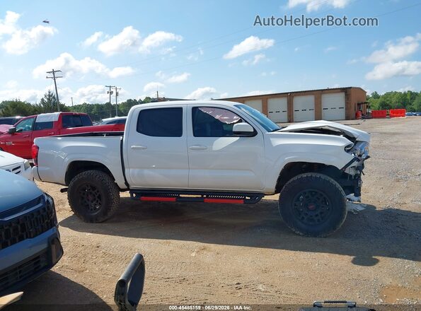 3TMCZ5AN5PM653862 2023 TOYOTA TACOMA White Widok wnętrza 360 stopni