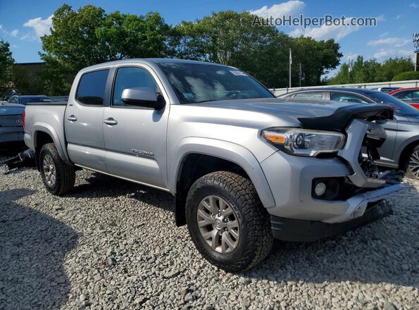 3TMCZ5AN6HM074428 2017 TOYOTA TACOMA Silver Przód prawy