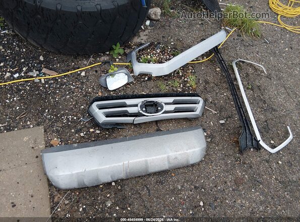 3TMCZ5AN6LM302405 2020 TOYOTA TACOMA Silver Սարքավորումների վահանակի տեսք
