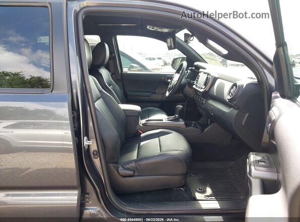 3TMCZ5AN7PM608924 2023 TOYOTA TACOMA Gray წინა სალონის ხედი