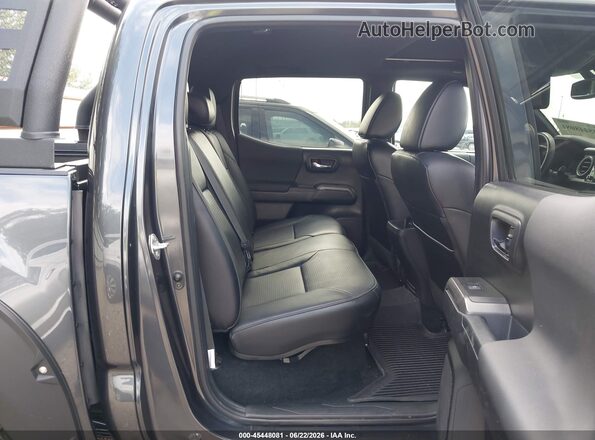 3TMCZ5AN7PM608924 2023 TOYOTA TACOMA Gray VIN კოდის სტიკერის ხედი