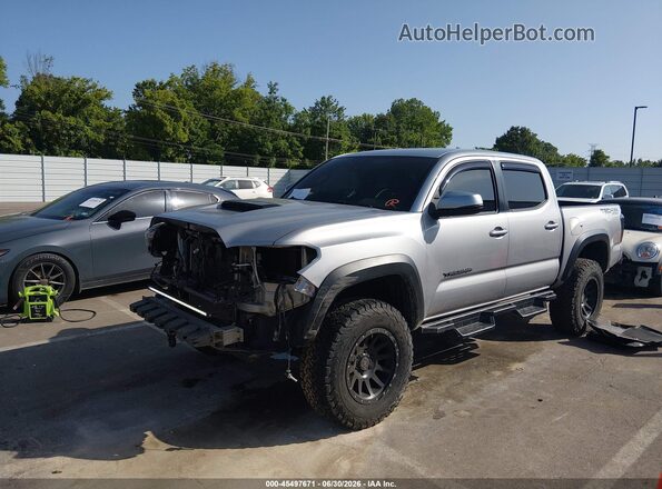 3TMCZ5AN8JM149765 2018 TOYOTA TACOMA Серый Вид спереди