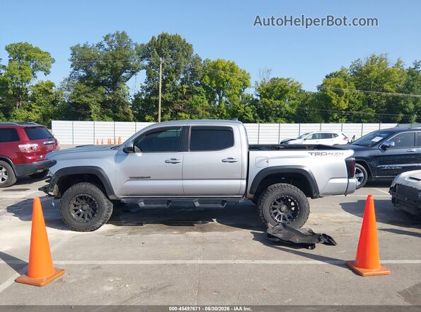 3TMCZ5AN8JM149765 2018 TOYOTA TACOMA Серый 