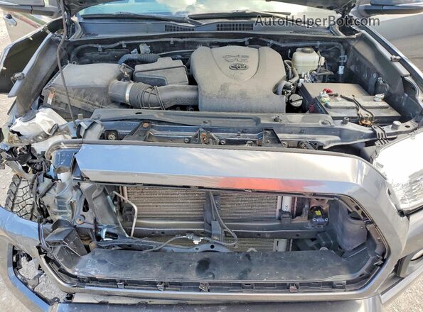 3TMCZ5AN8LM369152 2020 TOYOTA TACOMA Black Widok wnętrza z tyłu