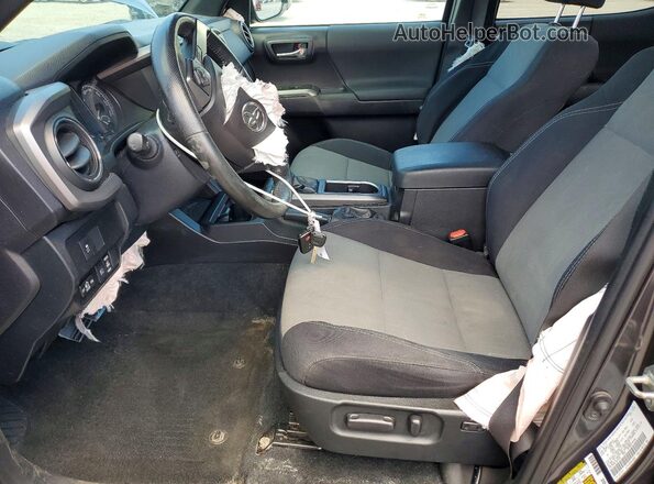 3TMCZ5AN8LM369152 2020 TOYOTA TACOMA Black Widok wnętrza z przodu