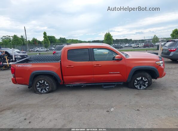 3TMCZ5AN9HM067358 2017 TOYOTA TACOMA Orange Вид задньої частини салону