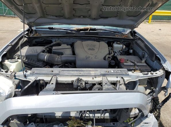 3TMCZ5AN9JM145790 2018 TOYOTA TACOMA Gray Вид задньої частини салону