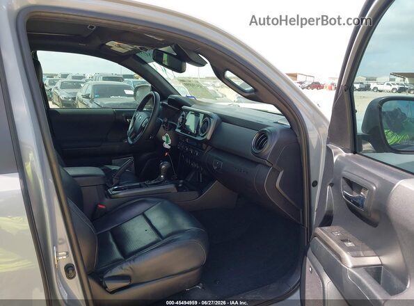 3TMCZ5AN9KM263713 2019 TOYOTA TACOMA Серый Вид салона спереди
