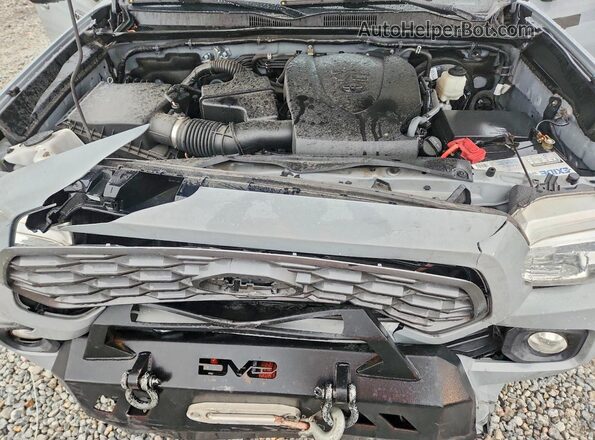 3TMCZ5AN9LM306612 2020 TOYOTA TACOMA Silver Widok wnętrza z tyłu