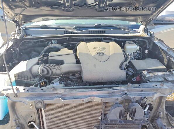 3TMCZ5ANXHM113036 2017 TOYOTA TACOMA Gray Rear interior view