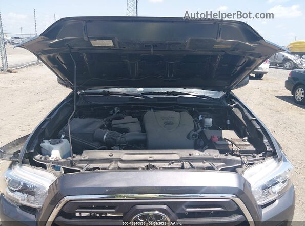 3TMCZ5ANXJM184579 2018 TOYOTA TACOMA Gray Rear view