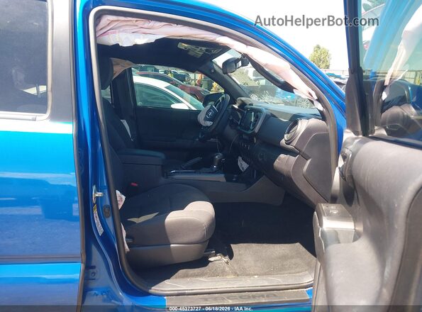 3TMDZ5BN1HM026452 2017 TOYOTA TACOMA Blue Widok wnętrza z przodu