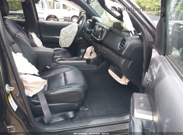 3TMDZ5BN2HM025651 2017 TOYOTA TACOMA Синий Вид салона спереди