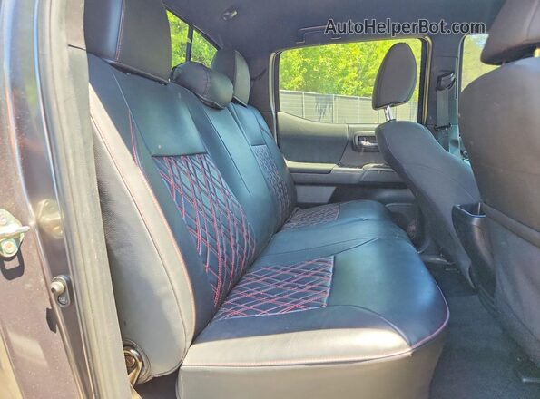 3TMDZ5BN3JM040486 2018 TOYOTA TACOMA Gray Հետևի նստատեղերի տեսք