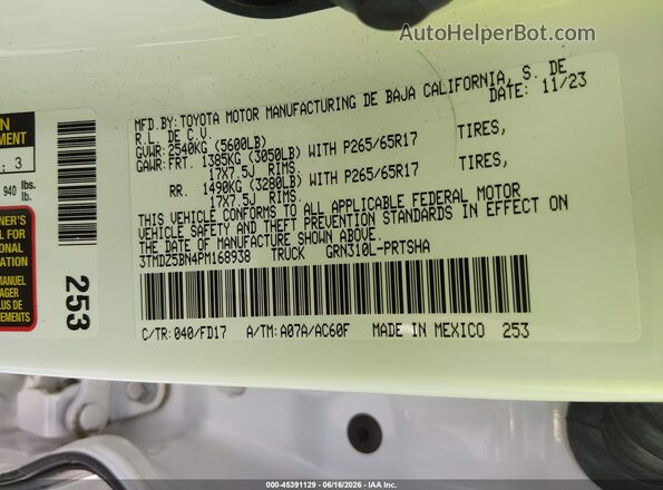 3TMDZ5BN4PM168938 2023 TOYOTA TACOMA White Widok komory silnika