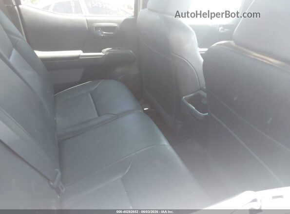 3TMDZ5BN5JM052476 2018 TOYOTA TACOMA Blue Widok naklejki z numerem VIN