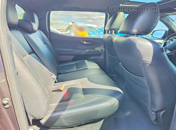 3TMDZ5BN7HM027122 2017 TOYOTA TACOMA Gray Rear seats view