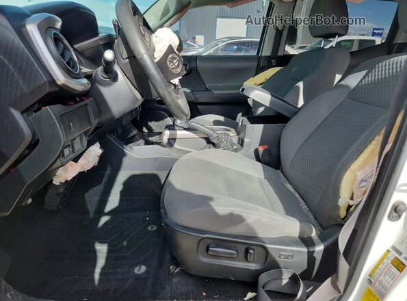 3TMDZ5BN8MM107832 2021 TOYOTA TACOMA White წინა სალონის ხედი