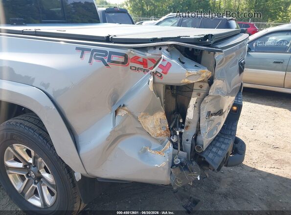 3TMGZ5AN1JM159006 2018 TOYOTA TACOMA Light Blue Вид спереди