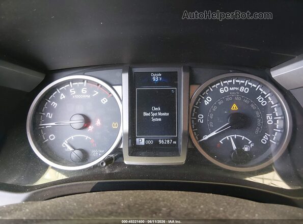 3TMGZ5AN2JM167857 2018 TOYOTA TACOMA Белый Вид задних сидений