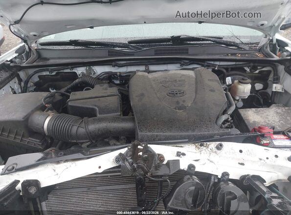 3TMGZ5AN7JM151797 2018 TOYOTA TACOMA White Widok z tyłu
